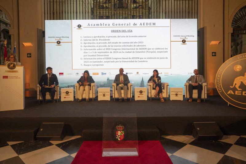 EMPRENDIMIENTO GENERATIVO, PRIORIDADES EMPRESARIALES Y RETOS DIGITALES